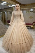 Esma-vizon-tesettur-nisan-abiye-elbise-a-kesim-kabarik-kuyruklu