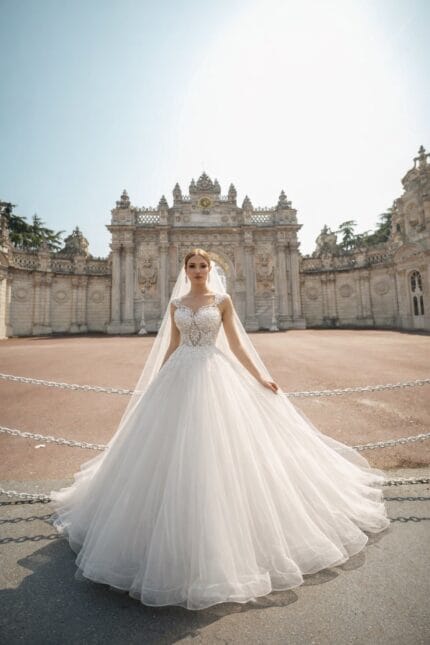 Feray-islemeli-transparan-helen-gelinlik