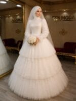Fiona tesettür gelinlik helen kat kattt - VznModa Fiona-tesettur-gelinlik-dantel-helen-kat-kat