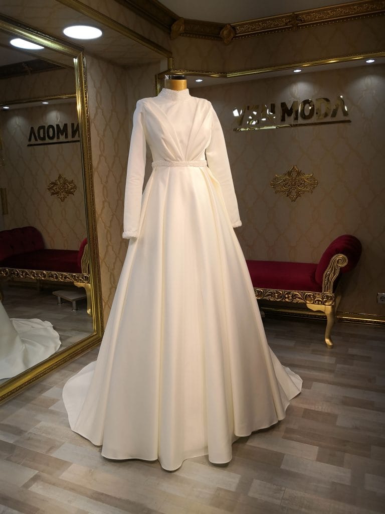 songül-helen-gelinlik-saten-nikah-düğün-sade-şık