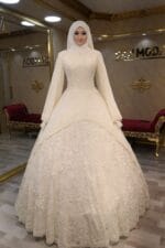 Akay-Tesettur-Gelinlik-A-kesim-dantelli-sifon