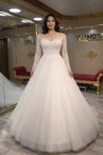 Busra-Gelinlik-Hayal-Tul-A-kesim-Kollu-Dantelli