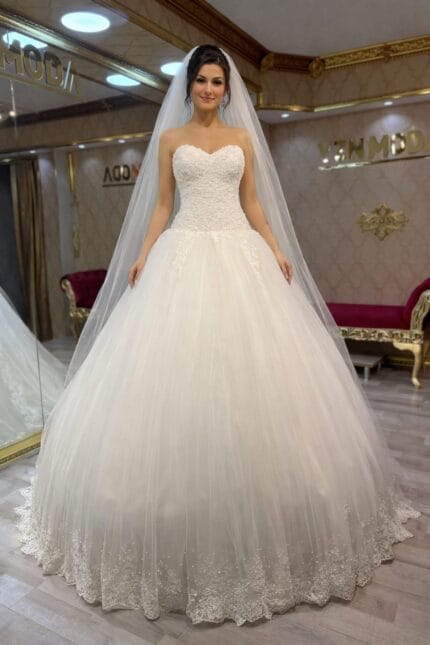 Ecem-gelinlik-prenses-straplez