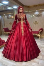 Gorkem-kirmizi-islemeli-tesettur-a-kesim-kaftan-kina-abiye-elbise