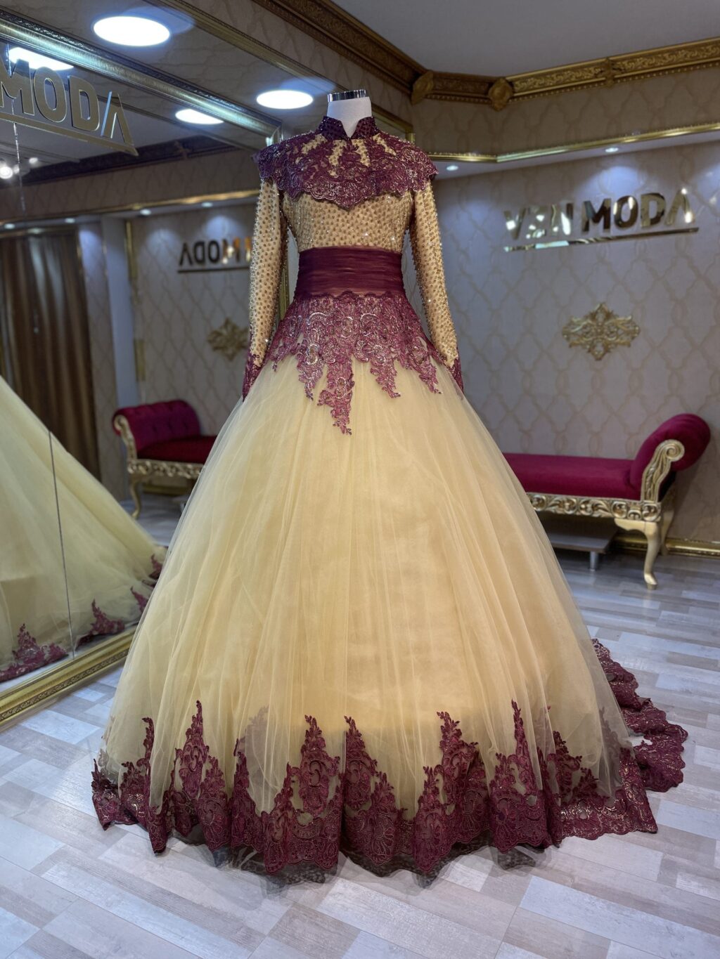 lamia tesettür kına nişan abiye elbise - VznModa lamia-tesettür-nişan-kına-abiye-elbise-gold-bordo-a-kesim