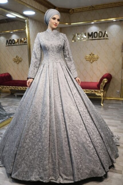 Ozge-gumus-saten-tesettur-a-kesim-nisan-abiye-elbise