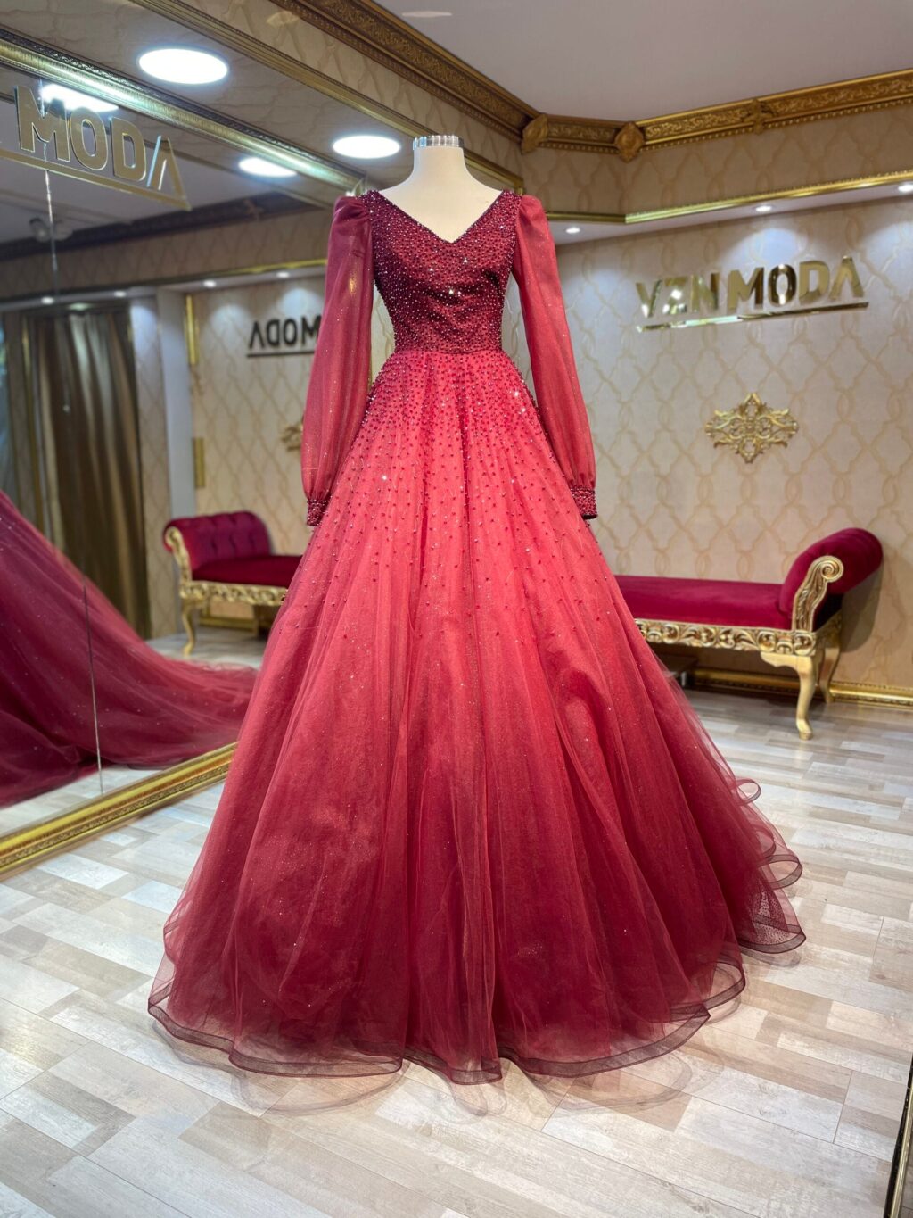 yasmia-bordo-helen-kollu-nişan-kına-abiye-elbise