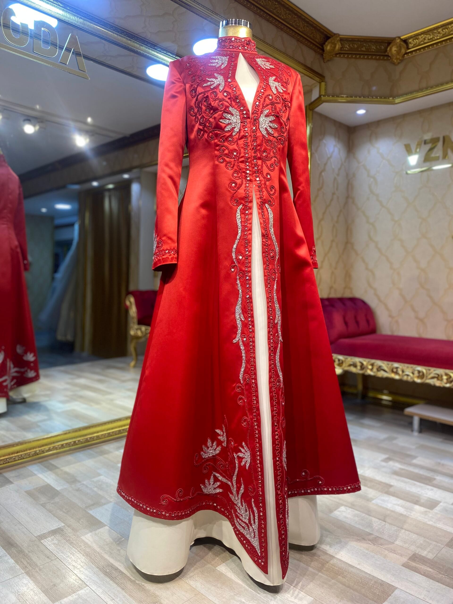 Zeycan kırmızı beyaz saten kaftan abiye elbise - VznModa Zeycan-kirmizi-beyaz-saten-kaftan-abiye-elbise
